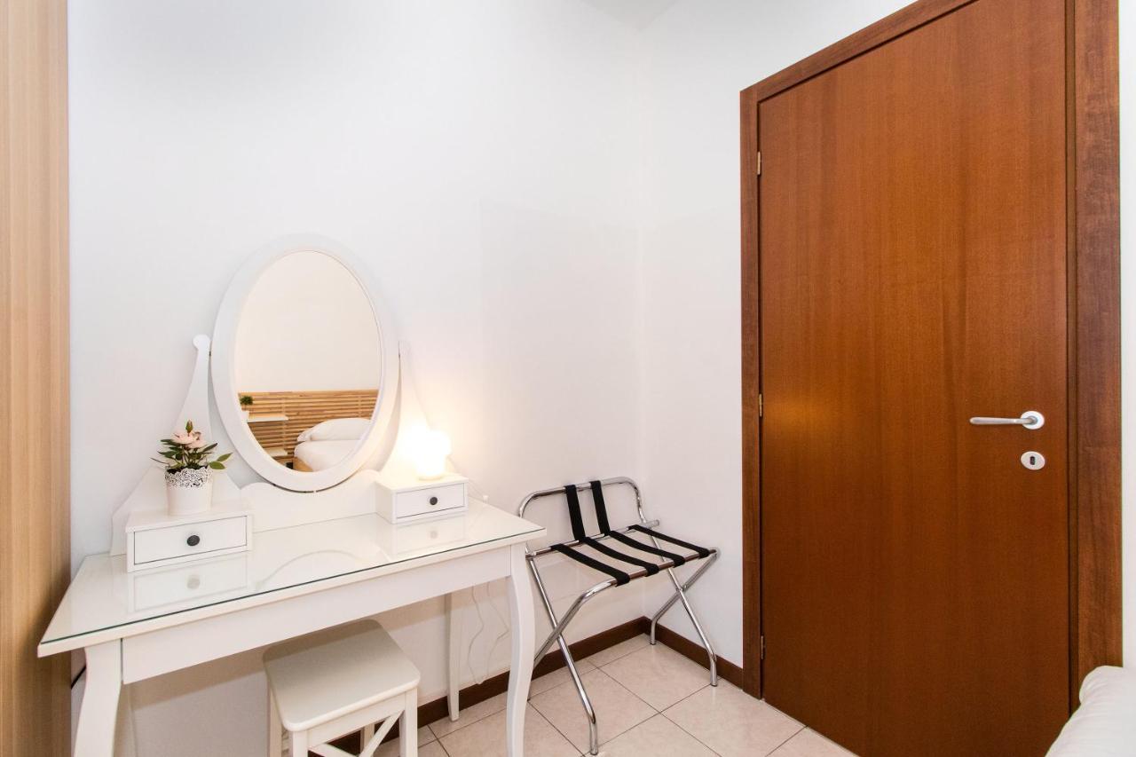 Come Casa Like Home Apartment With Parking Torino Eksteriør bilde