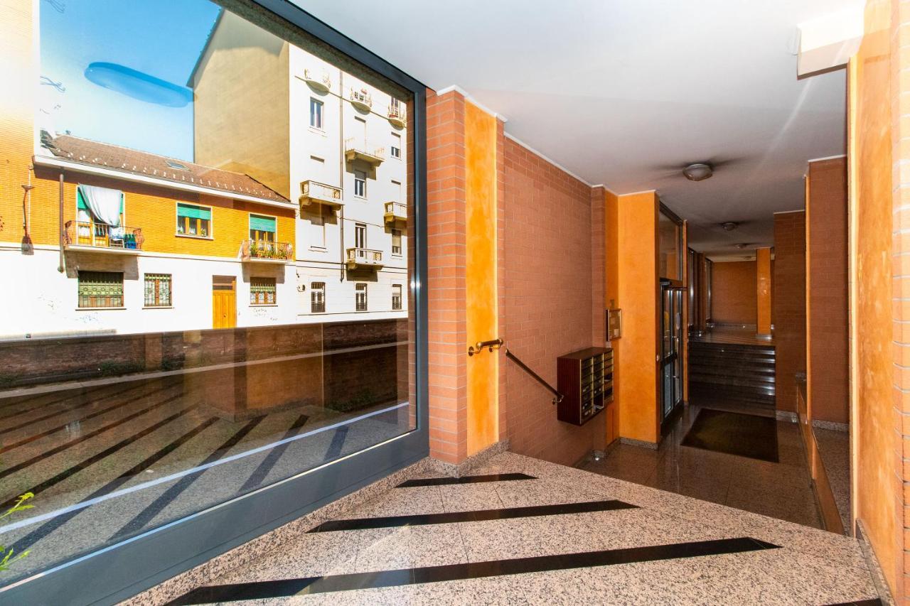 Come Casa Like Home Apartment With Parking Torino Eksteriør bilde