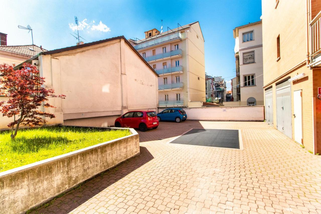 Come Casa Like Home Apartment With Parking Torino Eksteriør bilde